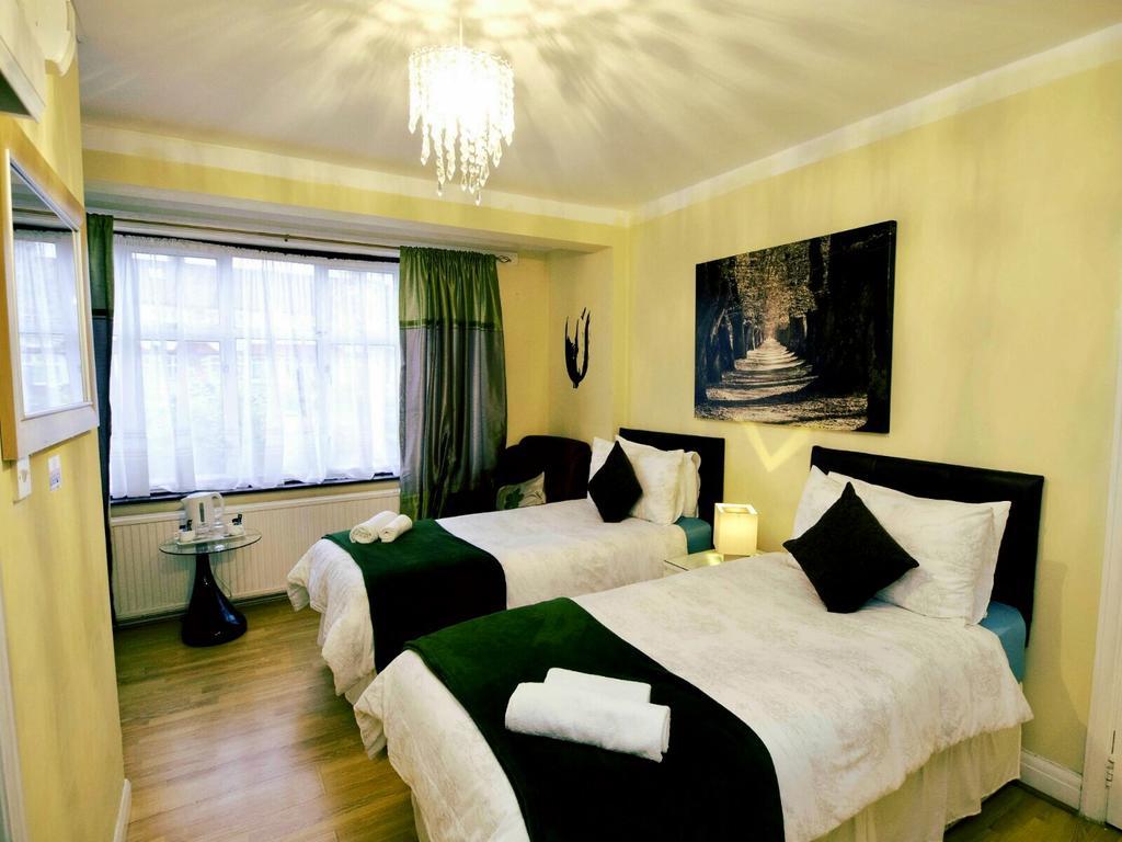 Gable Lodge London B&B Enfield Eksteriør bilde