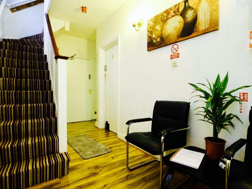 Gable Lodge London B&B Enfield Eksteriør bilde