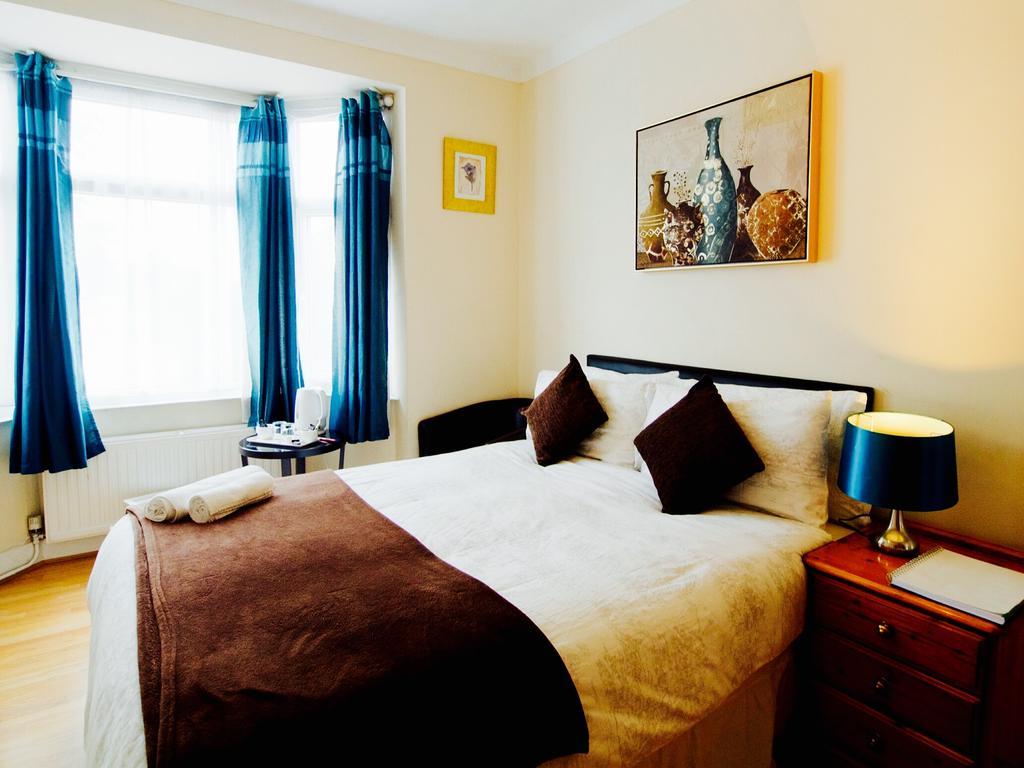Gable Lodge London B&B Enfield Eksteriør bilde