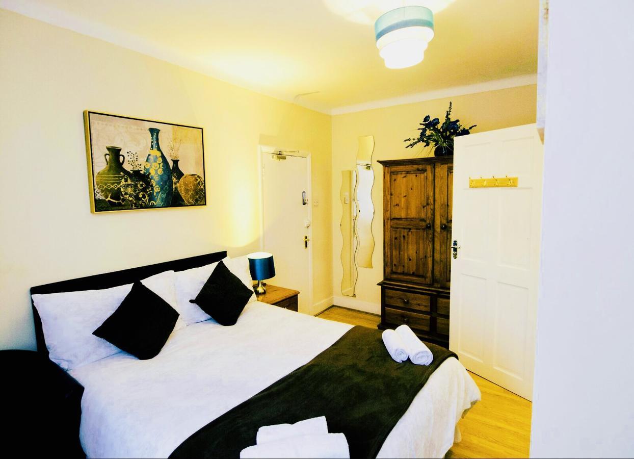 Gable Lodge London B&B Enfield Eksteriør bilde