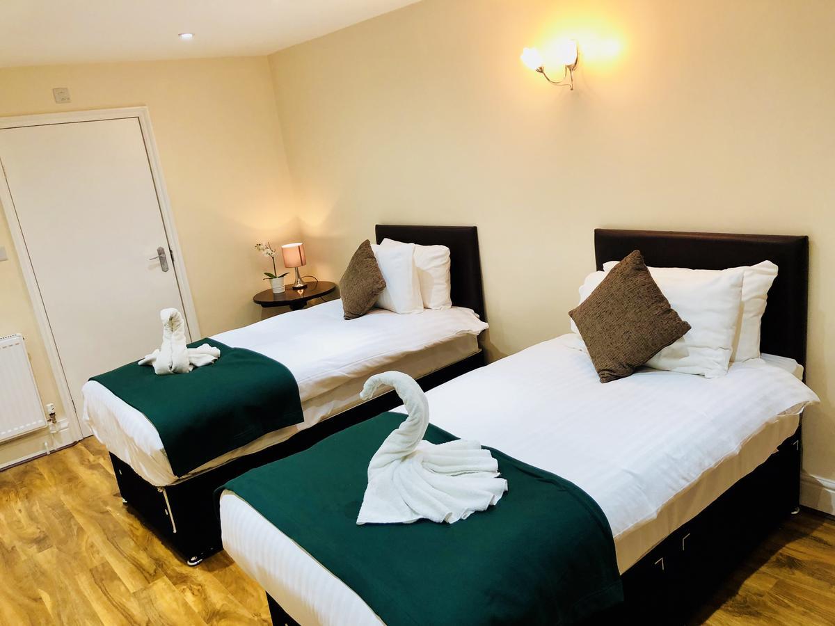 Gable Lodge London B&B Enfield Eksteriør bilde