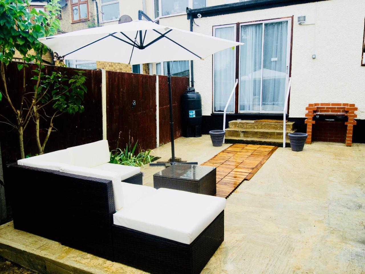 Gable Lodge London B&B Enfield Eksteriør bilde